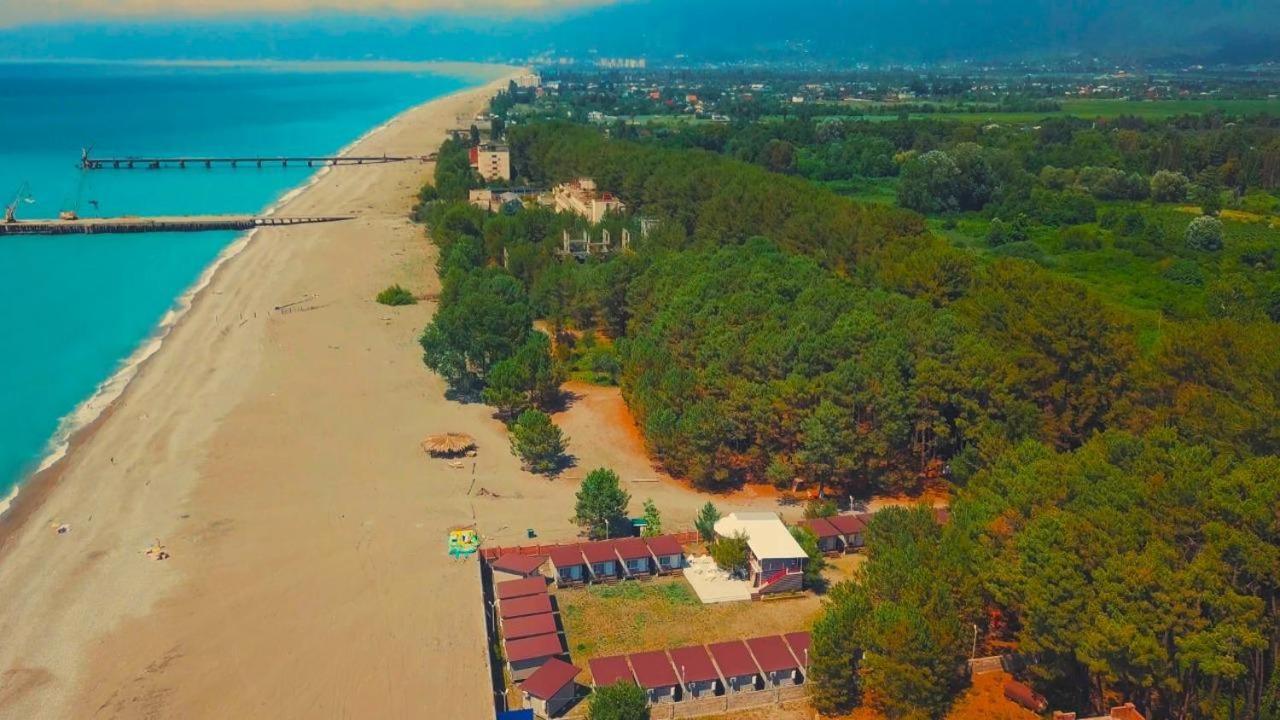 Ostrov Park-Hotel Pizunda Extérieur photo